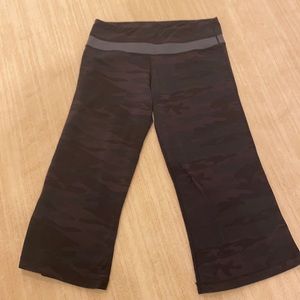 Lululemon cropped wunder under